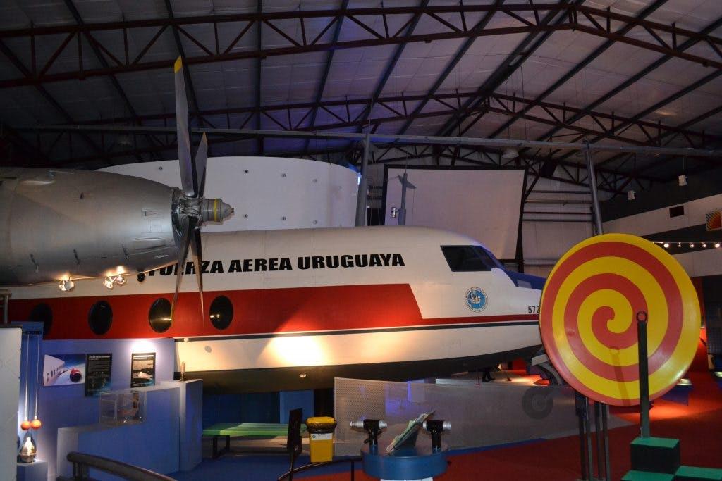 Avión Fuerza Aérea Uruguaya